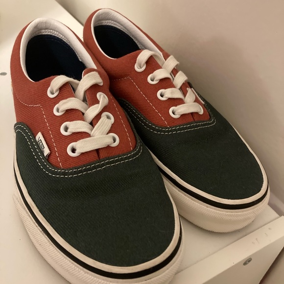 Vans women’s shoes - Picture 2 of 5